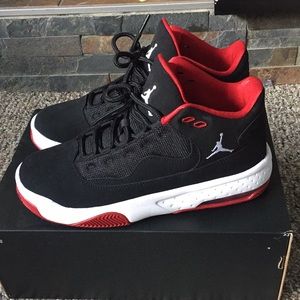 Jordan max aura 2 6Y
